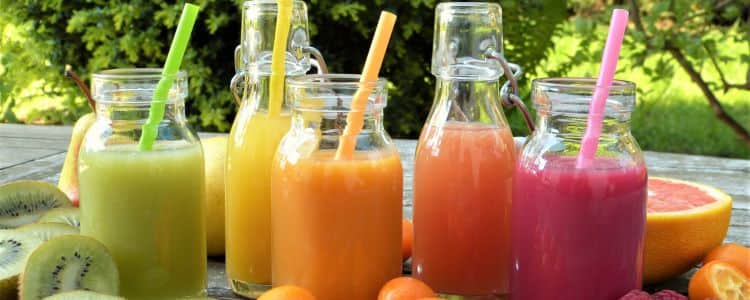 7 Best Healthy Juices for Glowing Skin That You Can Make at Home